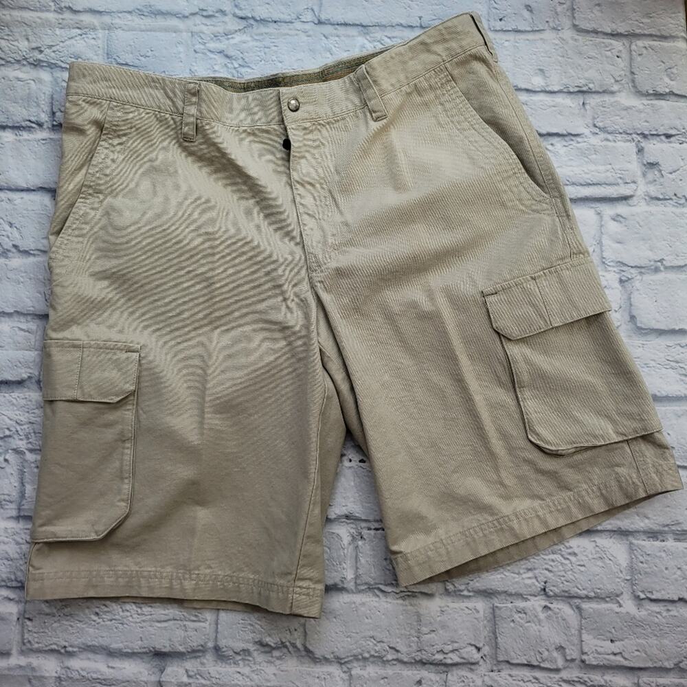 Columbia Stone Cotton Twill Cargo Shorts Gorpcore Hiking Camp 12 in inseam sz 38